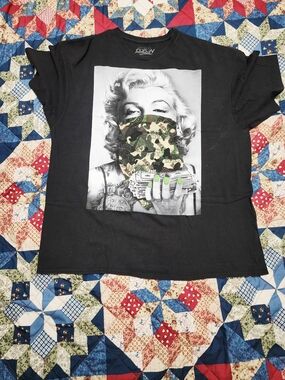 Popular Poison Marilyn T-Shirt with Camouflage Accent